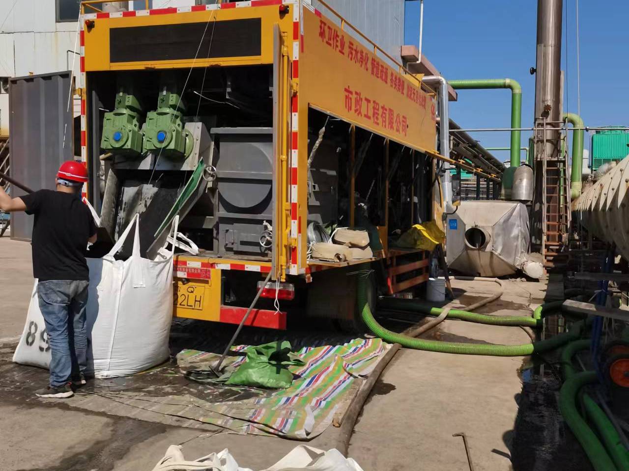 硚口淤泥压干处理